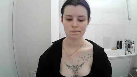 Snapshot of style_bliss chatting on November 14, 2025, 8:07 pm Eva online show from November 14, 2025, 8:07 pm