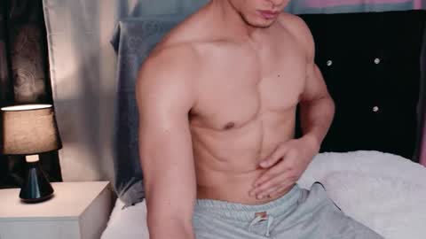 Snapshot of stylish_men chatting on September 8, 2025, 3:33 pm stylish men online show from September 8, 2025, 3:33 pm