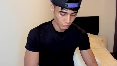 Snapshot of stylish_men chatting on September 28, 2025, 7:30 pm stylish men online show from September 28, 2025, 7:30 pm