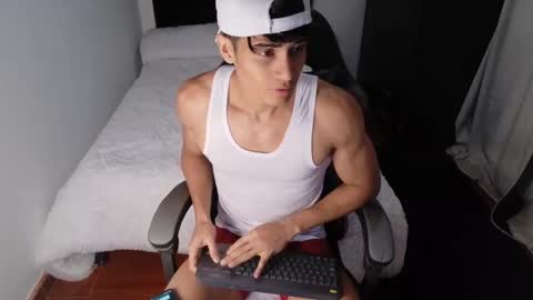 Snapshot of stylish_men chatting on October 13, 2025, 2:06 pm stylish men online show from October 13, 2025, 2:06 pm