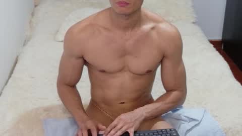 Snapshot of stylish_men chatting on October 16, 2025, 7:04 pm stylish men online show from October 16, 2025, 7:04 pm