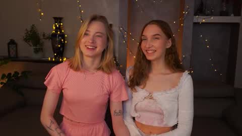 Mure online show from November 12, 2025, 3:40 am