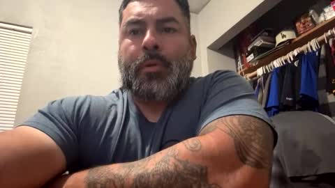 suavecito67 online show from April 30, 2026, 3:35 am