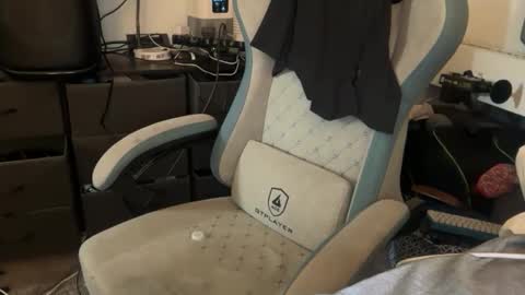 sub_boy221059 online show from October 31, 2025, 11:55 am