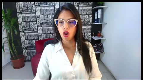 sub_scarlett_ online show from February 17, 2026, 8:48 pm