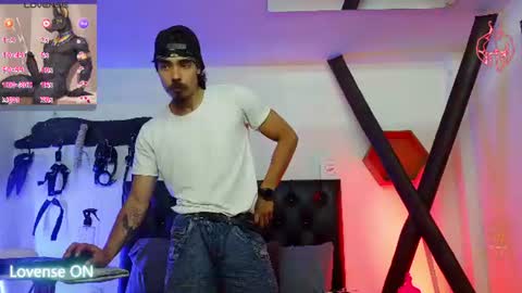subarashi_ishi69 online show from July 13, 2026, 6:11 pm