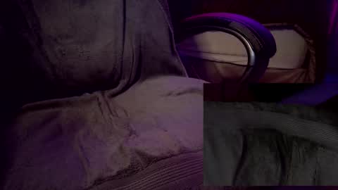 Snapshot of subbiguy00 chatting on October 25, 2025, 1:07 pm subbiguy00 online show from October 25, 2025, 1:07 pm