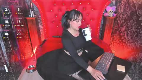 Yunna online show from November 12, 2025, 12:49 pm