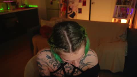 succubus_66 online show from December 27, 2024, 2:43 pm