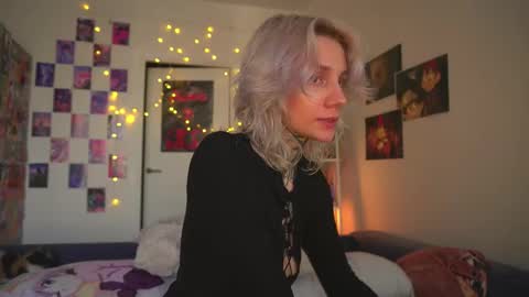 succubus_66 online show from February 28, 2025, 8:53 am