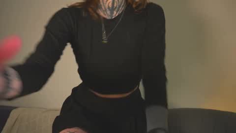 succubus_66 online show from January 17, 2026, 11:37 am