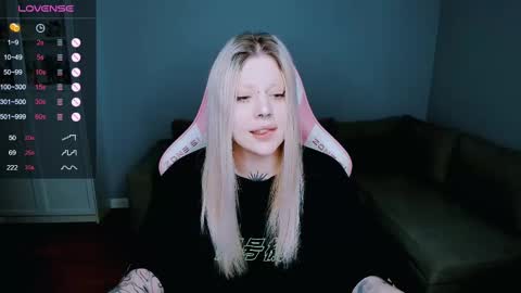 succubus_leslie online show from February 17, 2025, 12:59 pm