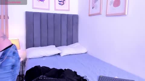 Luna  online show from September 20, 2025, 8:10 pm