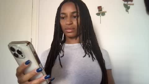 Snapshot of succubussirena chatting on June 4, 2026, 4:24 pm Succubus Sirena online show from June 4, 2026, 4:24 pm