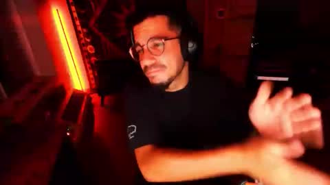 Mario online show from October 29, 2025, 9:44 am