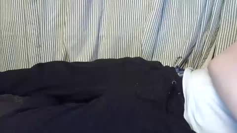 suckyatoes online show from January 26, 2025, 4:51 am