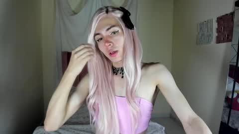 Snapshot of sue_krous chatting on May 21, 2026, 2:51 am sue online show from May 21, 2026, 2:51 am