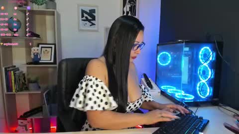 Andrea online show from December 1, 2024, 5:57 pm