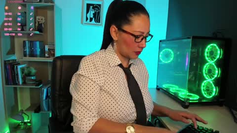Andrea online show from January 13, 2025, 1:23 am