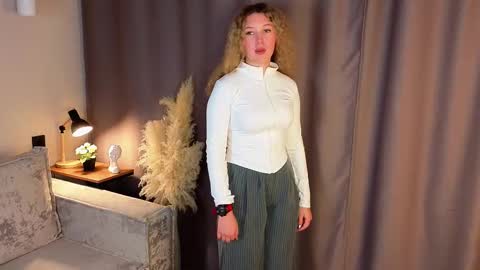 Sue online show from November 18, 2025, 1:15 pm