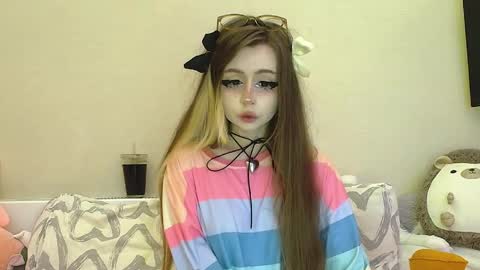 Snapshot of suemeow chatting on May 17, 2026, 9:55 pm Sue online show from May 17, 2026, 9:55 pm