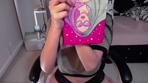 suemmy_a online show from June 10, 2026, 1:10 pm