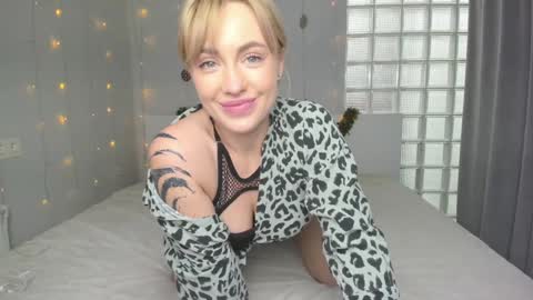 lizzy online show from December 30, 2024, 10:43 am