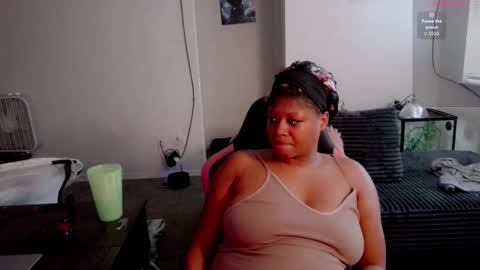 lexi love online show from November 2, 2025, 6:10 pm