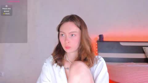 Lola online show from June 8, 2026, 1:28 am