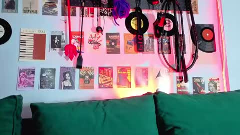 sugarsoot online show from June 18, 2026, 6:02 am