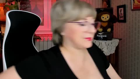 Vivien online show from December 4, 2024, 9:07 am