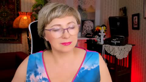 Vivien online show from December 5, 2024, 1:06 pm