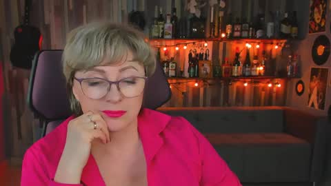 Vivien online show from December 7, 2024, 12:24 pm