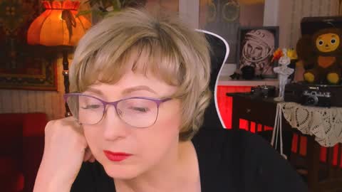 Vivien online show from December 11, 2024, 9:19 am