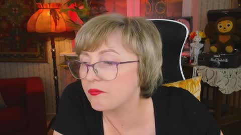 Vivien online show from December 11, 2024, 3:26 pm