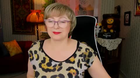 Vivien online show from December 12, 2024, 1:17 pm