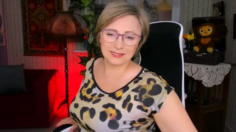 Vivien online show from January 4, 2025, 9:00 am