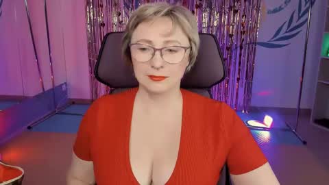 Vivien online show from February 28, 2025, 1:14 pm