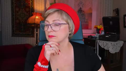 Vivien online show from March 6, 2025, 3:35 pm