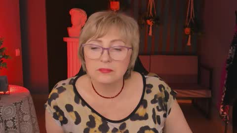 Vivien online show from March 12, 2025, 12:04 pm