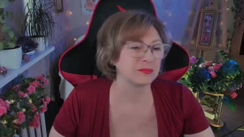Vivien online show from June 18, 2026, 2:54 pm