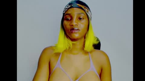 Ivy online show from September 21, 2025, 7:59 pm