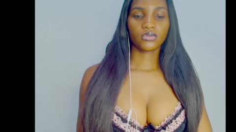 Ivy online show from November 22, 2025, 7:02 pm