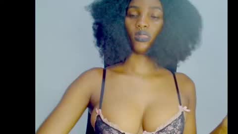 Ivy online show from December 21, 2025, 7:32 pm