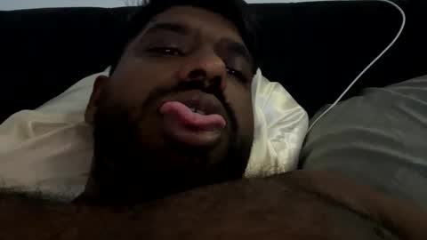 Snapshot of suggnight chatting on October 5, 2025, 6:39 pm Let me be your knight that saves you online show from October 5, 2025, 6:39 pm