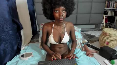 Snapshot of suhaila_suu chatting on October 23, 2025, 11:46 pm suhaila_suu online show from October 23, 2025, 11:46 pm