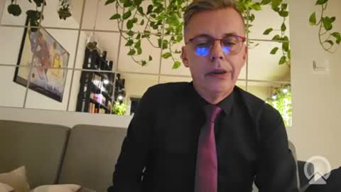 Suit  tie horny online show from July 23, 2026, 7:23 pm