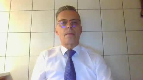 Suit  tie horny online show from July 27, 2026, 7:21 pm