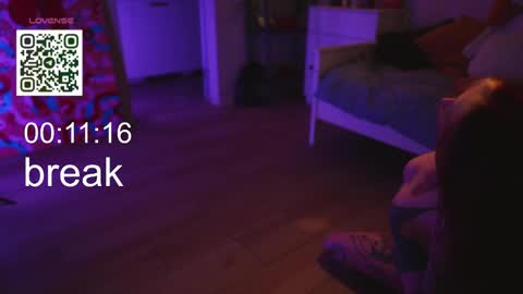 Snapshot of suk_ki chatting on October 29, 2025, 3:09 am Lika ginger  Jessy blond   online show from October 29, 2025, 3:09 am