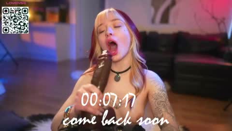 Lika ginger  Jessy blond   online show from May 14, 2026, 3:02 am